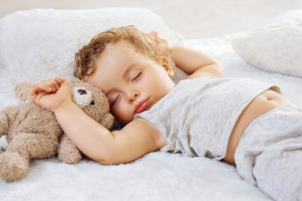 M_Id_401088_Kids_Sleep[1]