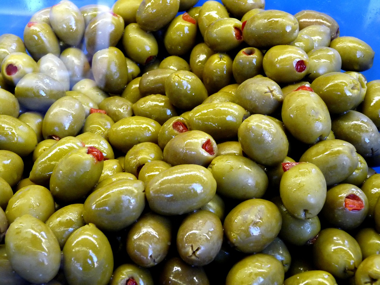 olives-210353_1280