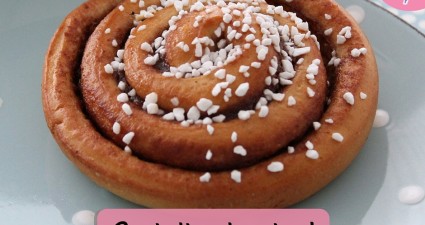 free cinnamon roll minibon cinnabon cinnamon bun bakery sweets treat sample freebie catchyfreebies