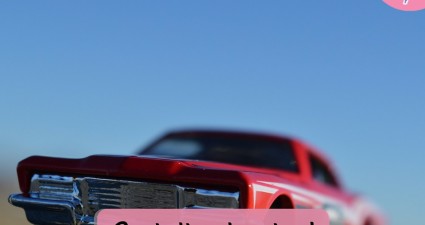 Catchy freebie template red car